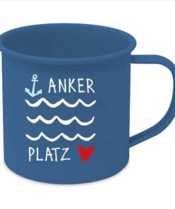 Blaue Tasse Seaside Ankerplatz mit Wellen, Anker und Herz Motiv der Marke PPD